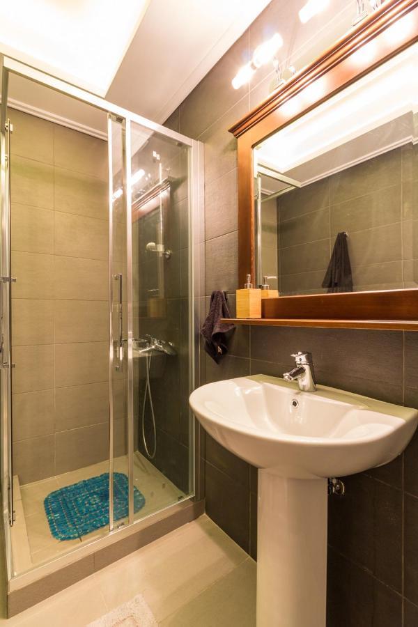 Comfortable And Spacious 2 Bdr Apt Αθήνα Εξωτερικό φωτογραφία